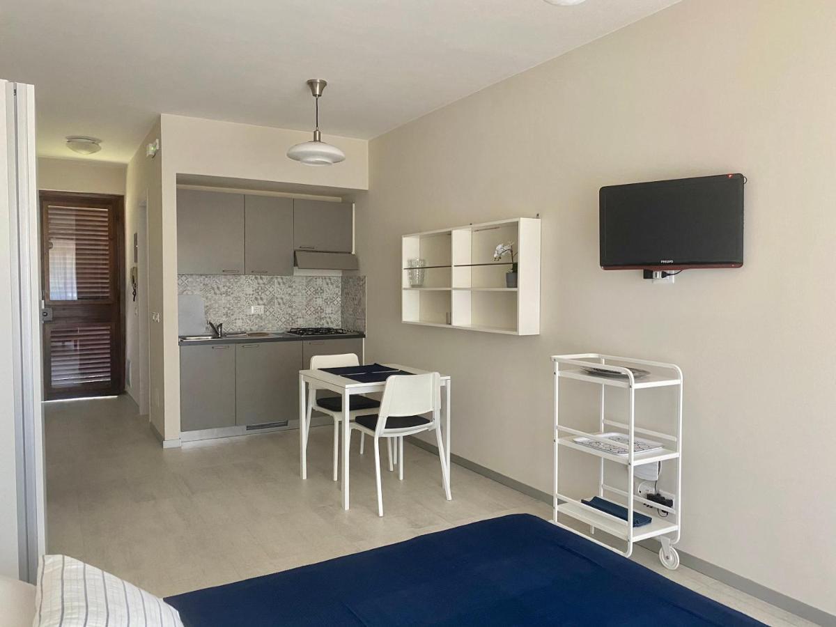 Jolly Apartments Sirmione Eksteriør billede